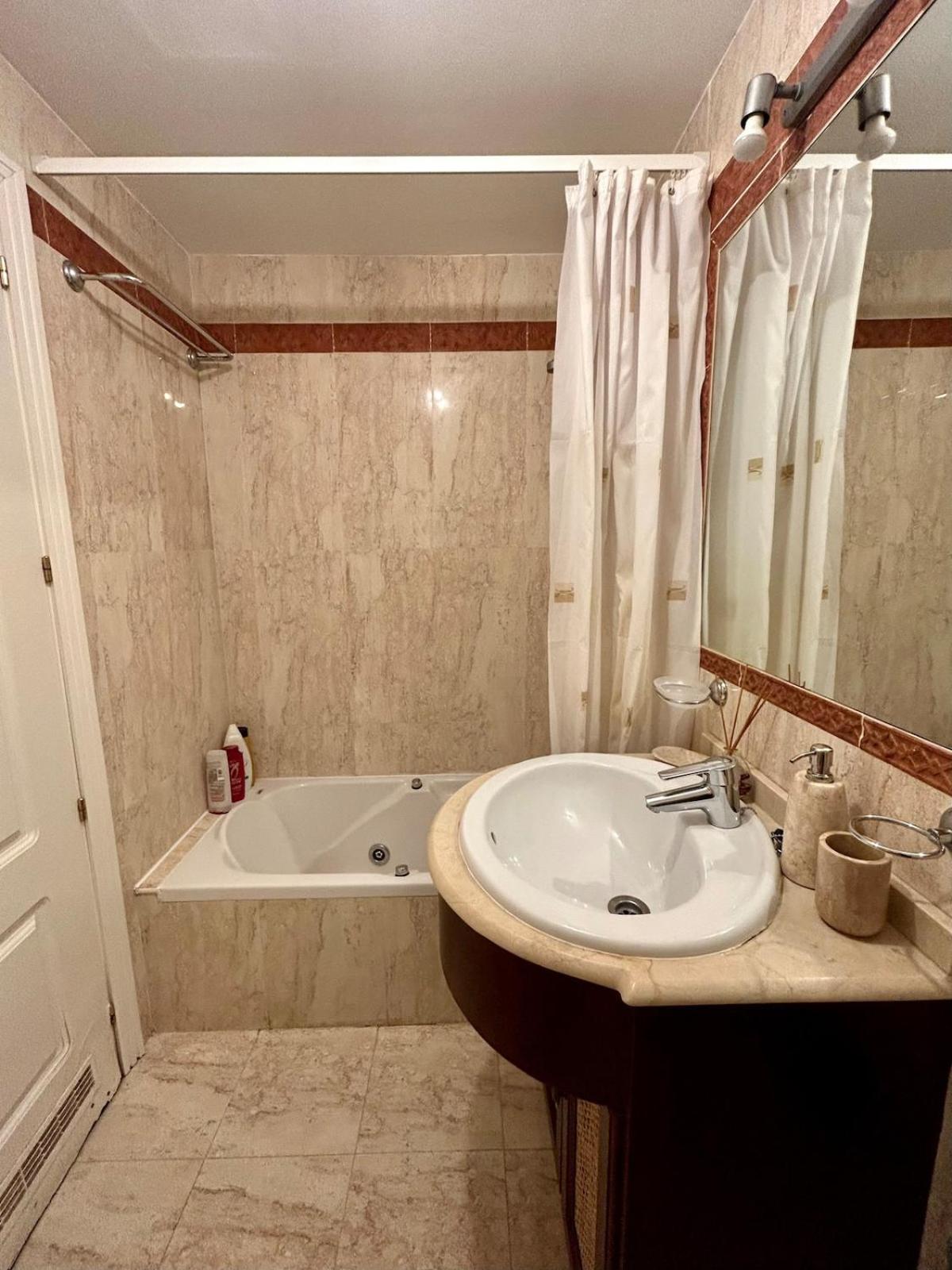 Newly Furnished Elviria Apartment